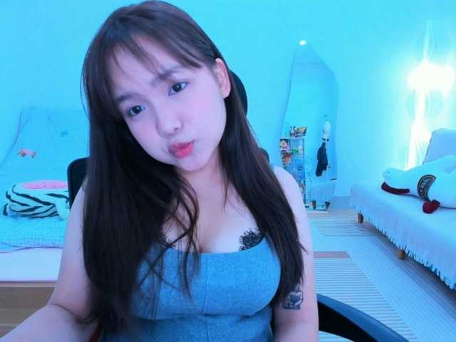YanaPeach live cam on BongaCams