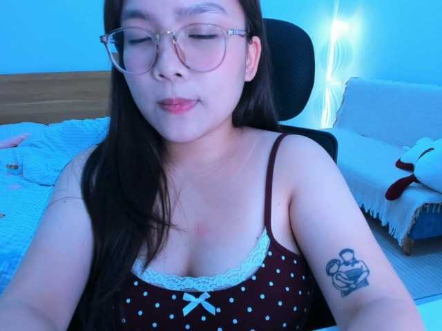 YanaPeach live cam on BongaCams