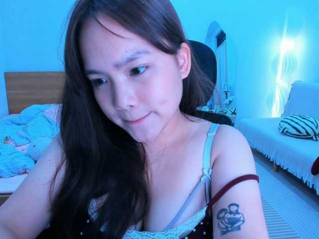 YanaPeach live cam on BongaCams