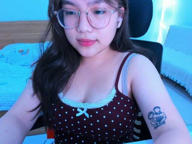 YanaPeach live cam on BongaCams
