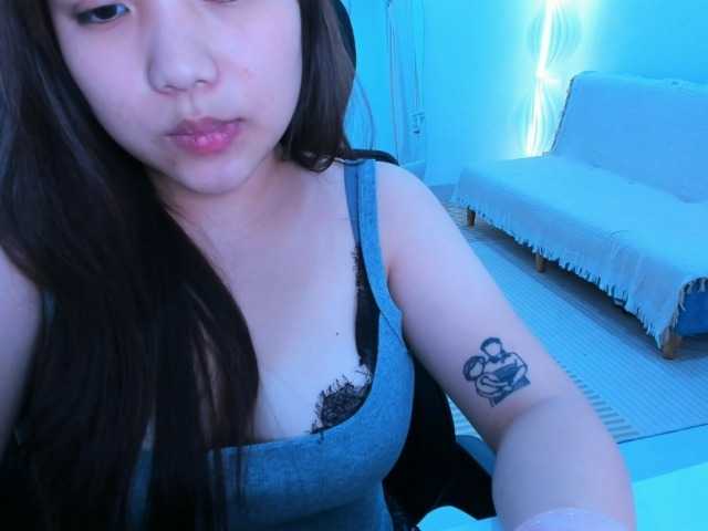 YanaPeach live cam on BongaCams