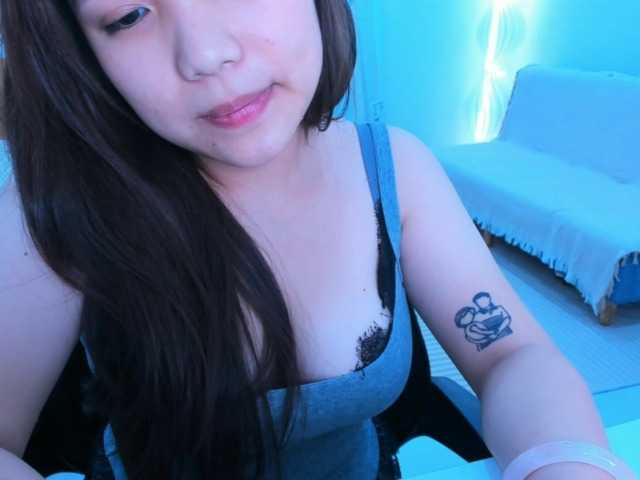 YanaPeach live cam on BongaCams