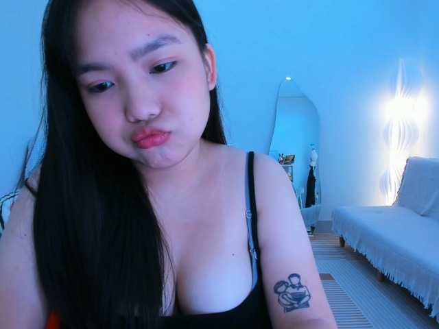 YanaPeach live cam on BongaCams