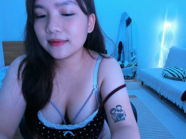 YanaPeach live cam on BongaCams