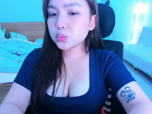 YanaPeach live cam on BongaCams