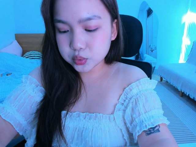 YanaPeach live cam on BongaCams