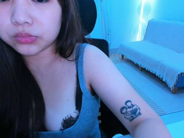 YanaPeach live cam on BongaCams