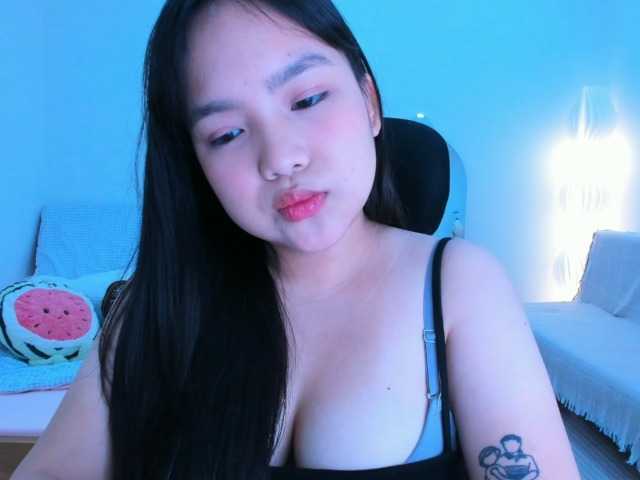 YanaPeach live cam on BongaCams