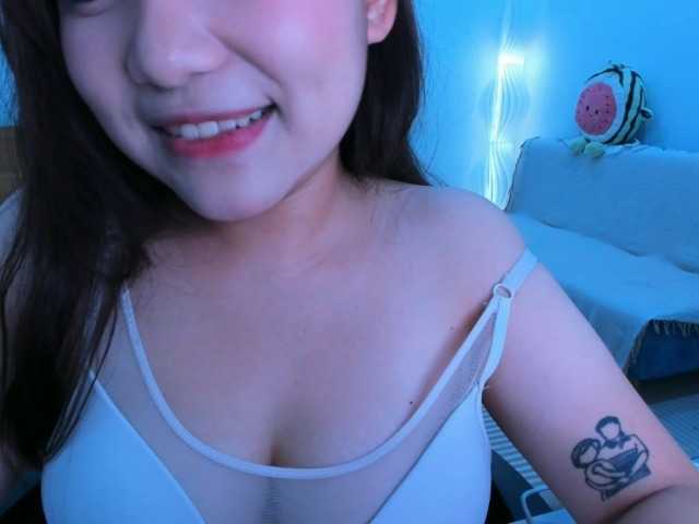 YanaPeach live cam on BongaCams
