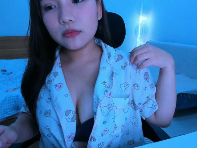 YanaPeach live cam on BongaCams
