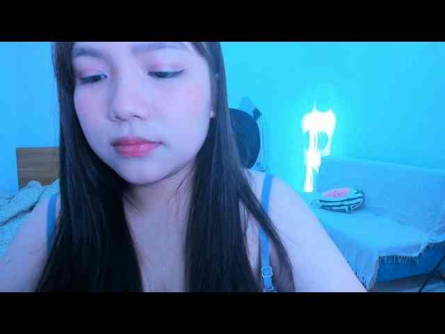 YanaPeach webcam