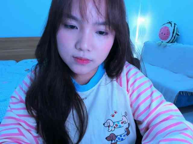 YanaPeach webcam