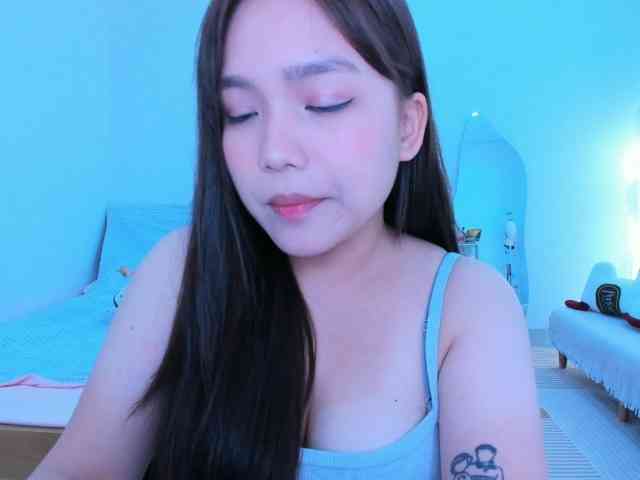 YanaPeach webcam