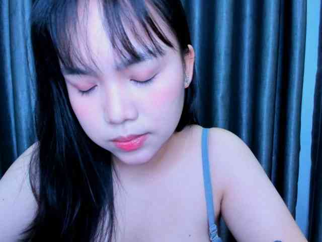 Model: YanaPeach