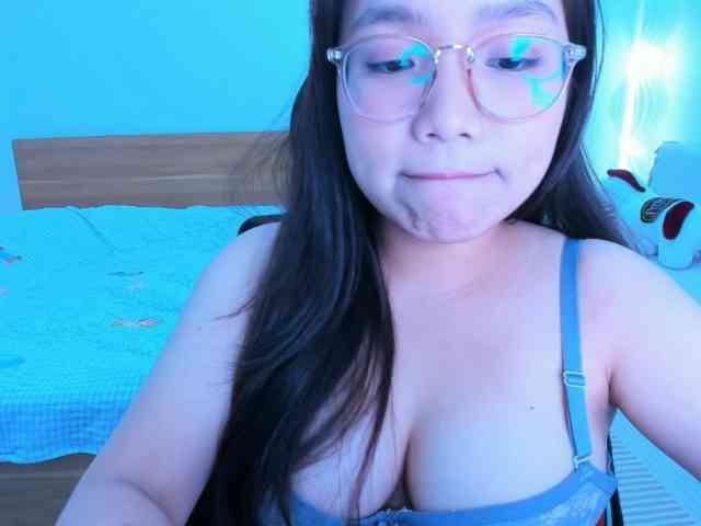 YanaPeach