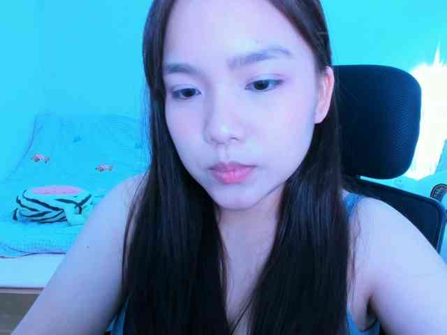 YanaPeach webcam