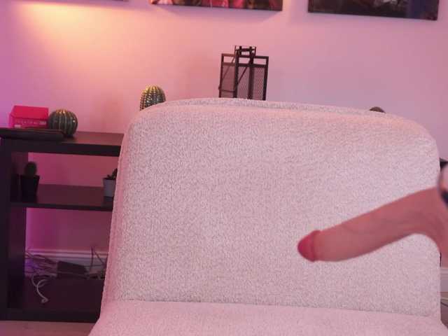AzraReign live cam on BongaCams