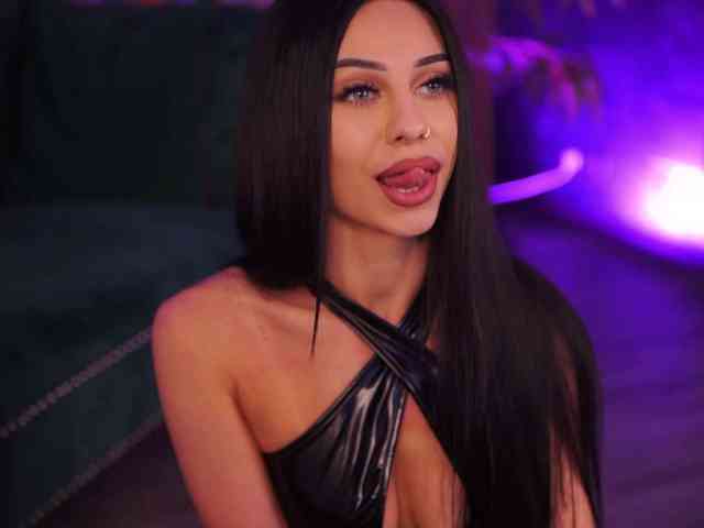 AzraReign Sex Cam Show