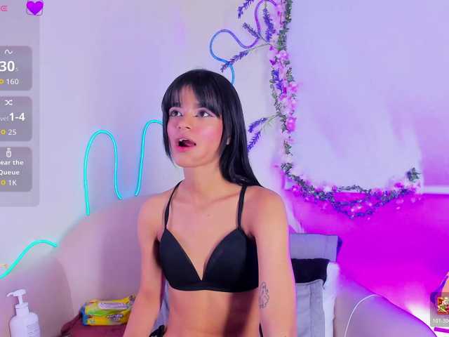 luna-bella23 live cam on BongaCams