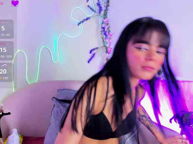 luna-bella23 webcam