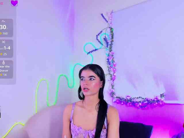 luna-bella23 webcam