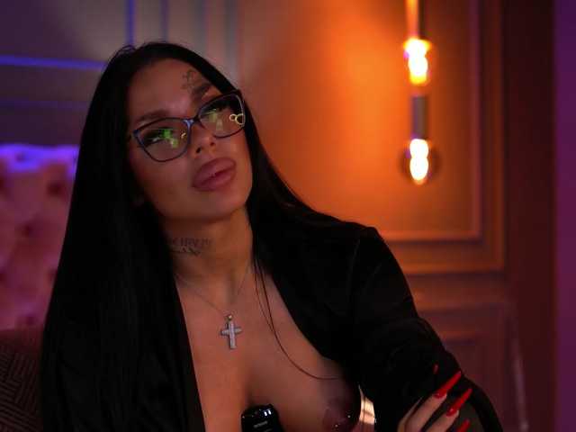 SonyaStorm, live now on BongaCams