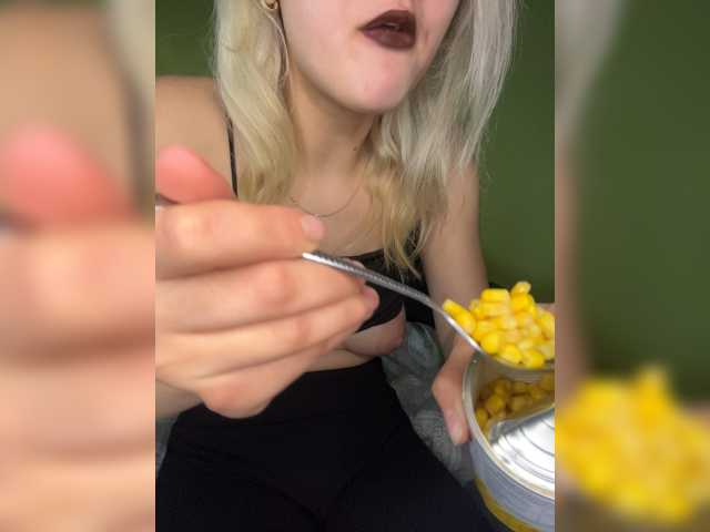 Liza-49 live cam on BongaCams