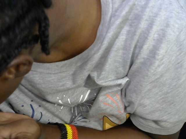 Prettyyas live cam