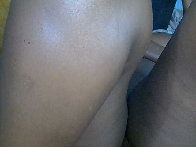 Prettyyas live cam on BongaCams