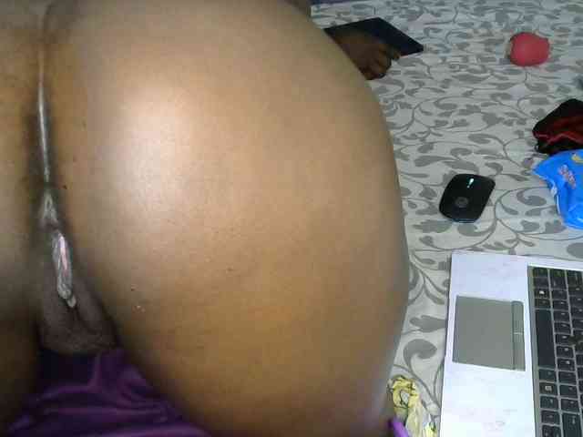 Prettyyas webcam