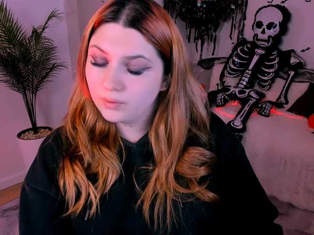 Milenafiery live cam on BongaCams