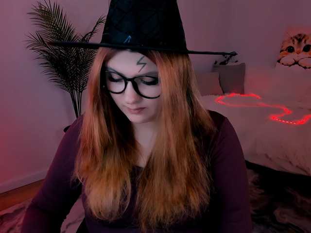 Milenafiery live cam on BongaCams
