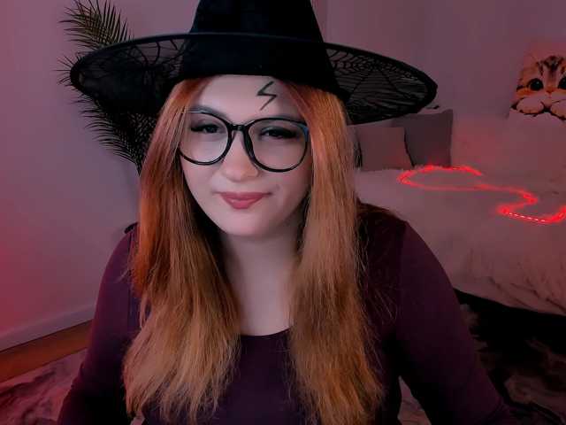 Milenafiery live cam on BongaCams