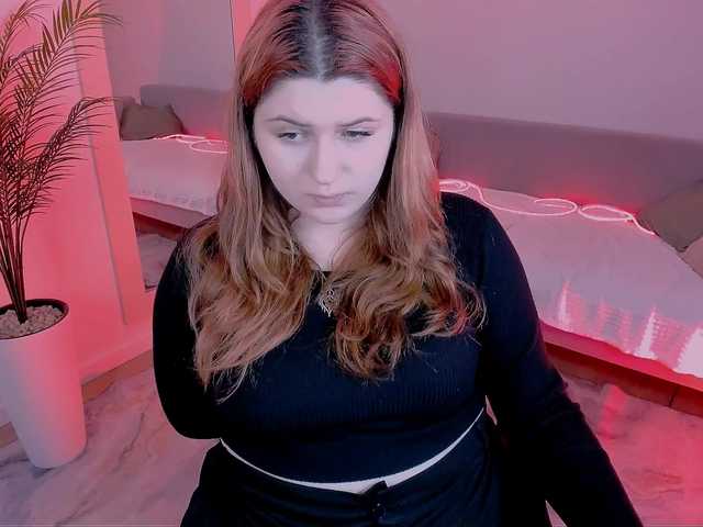 Milenafiery live cam on BongaCams