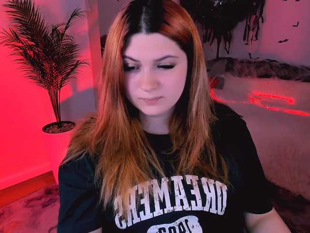 Milenafiery live cam on BongaCams