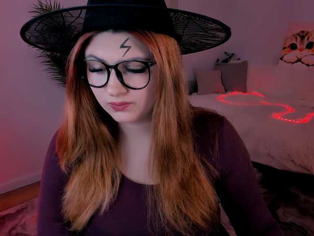 Milenafiery live cam on BongaCams