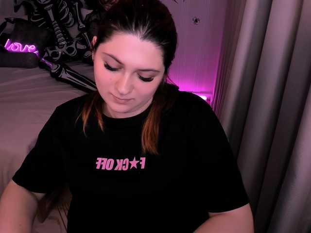 Milenafiery live cam on BongaCams