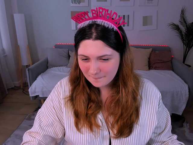 Milenafiery live cam on BongaCams