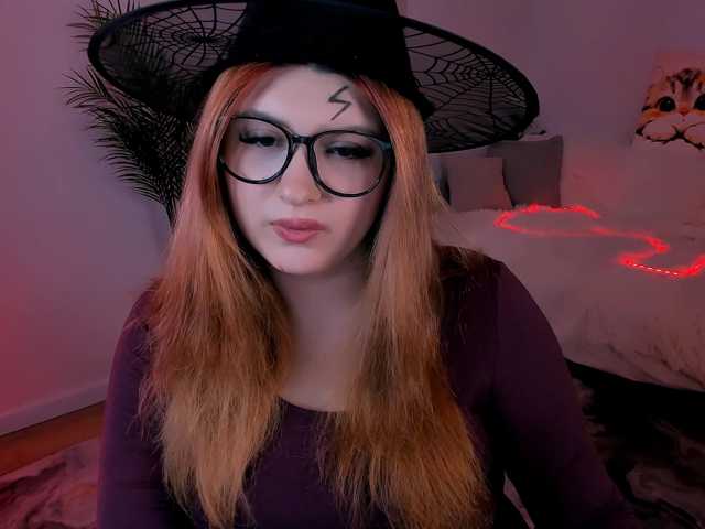 Milenafiery live cam on BongaCams
