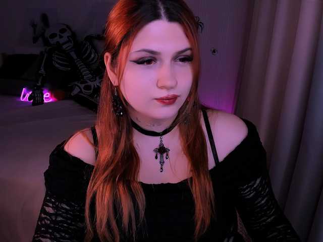 Milenafiery live cam on BongaCams