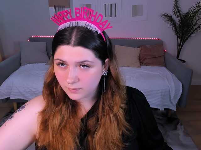 Milenafiery live cam on BongaCams