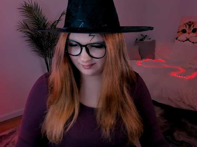 Milenafiery live cam on BongaCams
