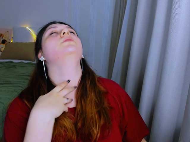 Milenafiery live cam on BongaCams