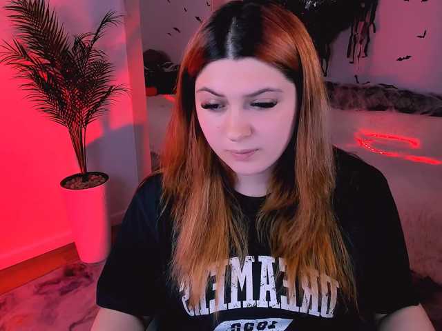 Milenafiery live cam on BongaCams