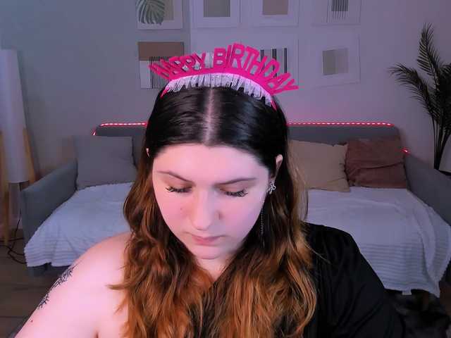 Milenafiery live cam on BongaCams