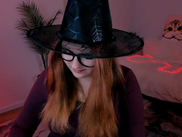 Milenafiery live cam on BongaCams