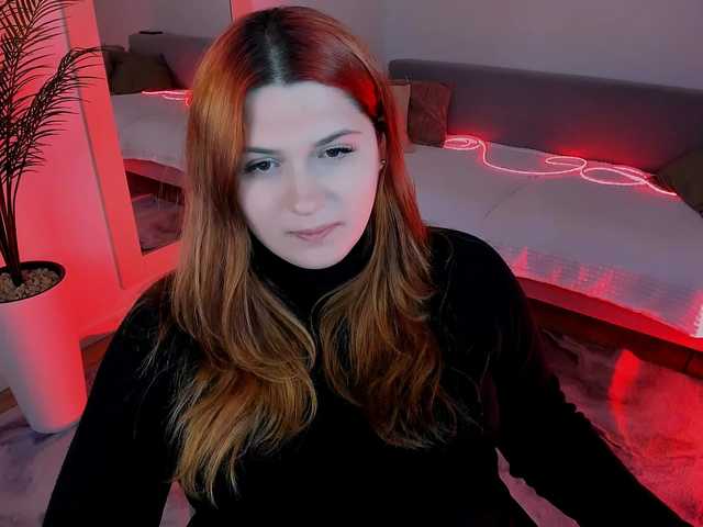 Milenafiery live cam on BongaCams