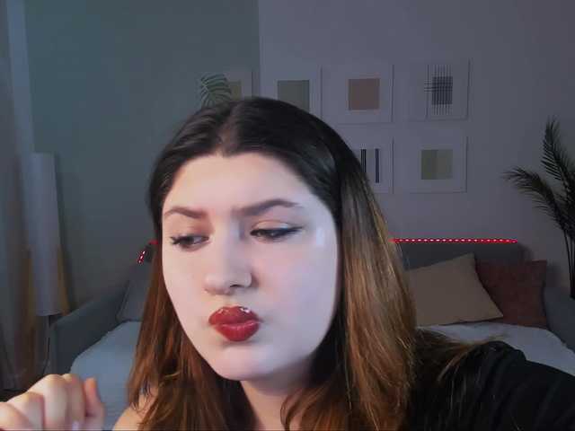 Milenafiery live cam on BongaCams