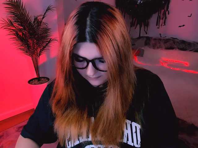 Milenafiery live cam on BongaCams