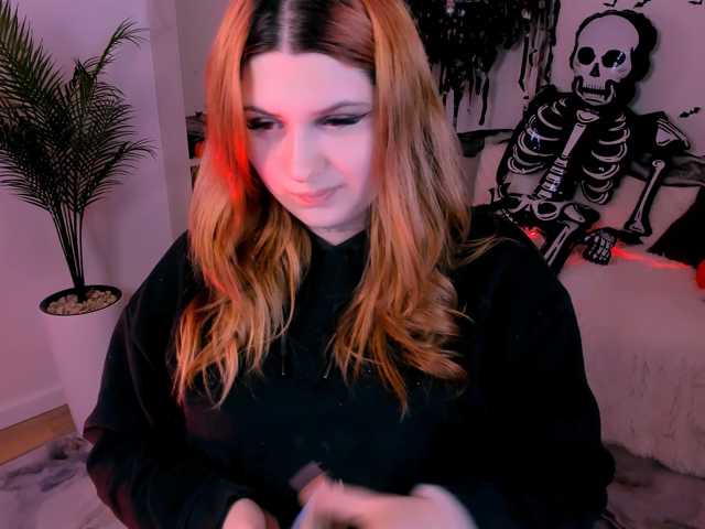Milenafiery live cam on BongaCams
